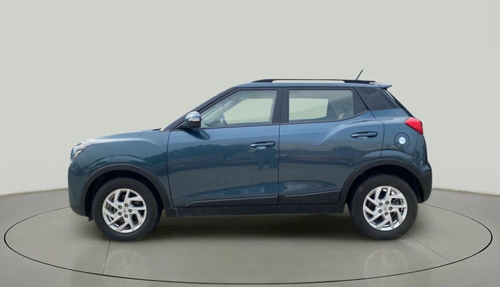 2022 Mahindra XUV300 W8 1.2 PETROL, Petrol, Manual, 12,932 km, Left Side