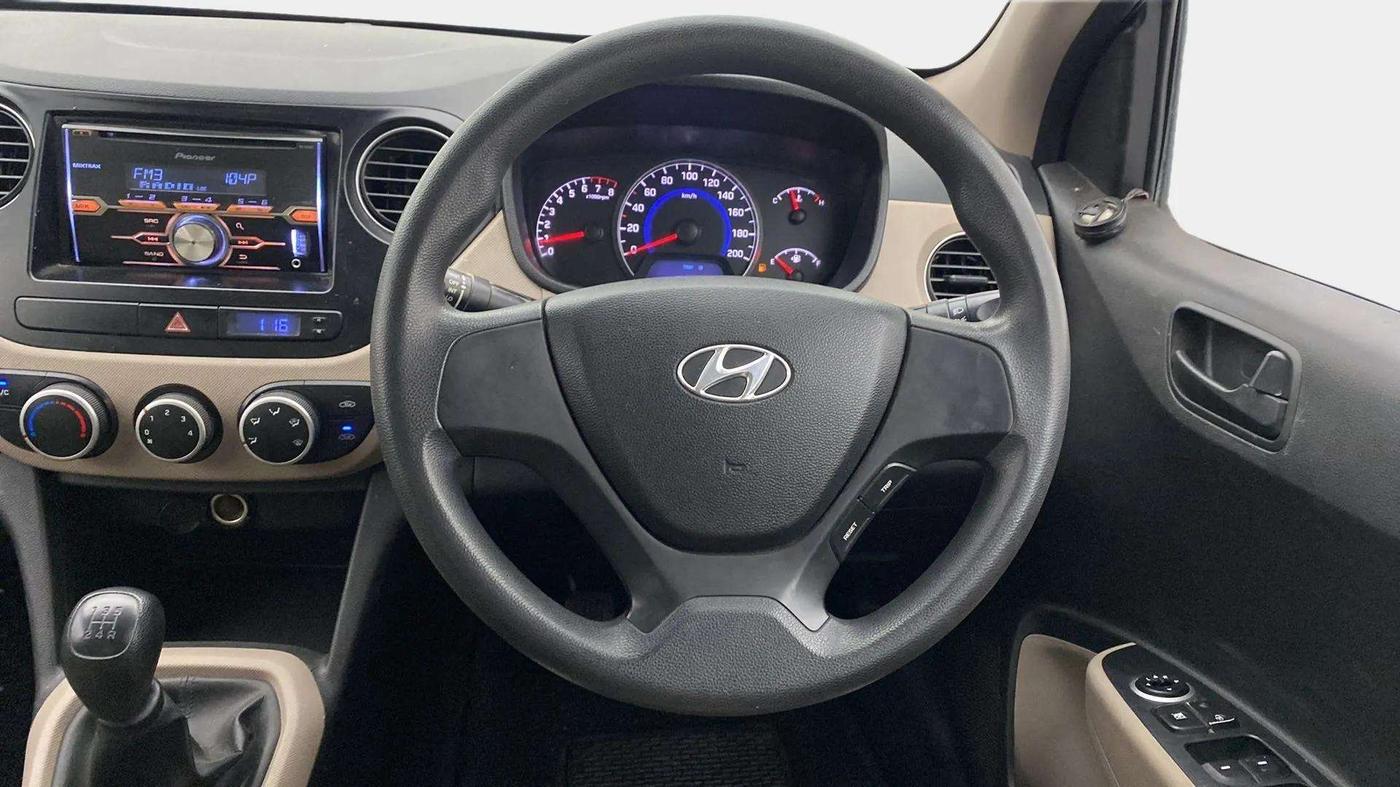 2015 Hyundai Grand i10 MAGNA 1.2 KAPPA VTVT, Petrol, Manual, 79,114 km, Steering Wheel Close Up