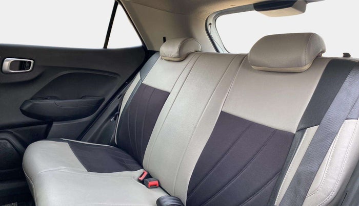 2021 Hyundai VENUE S+ 1.2, Petrol, Manual, 35,538 km, Right Side Rear Door Cabin