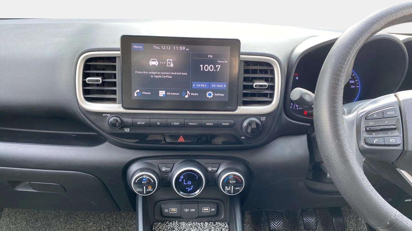 2021 Hyundai VENUE S+ 1.2, Petrol, Manual, 35,538 km, Air Conditioner