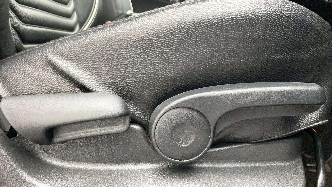 2020 Maruti Vitara Brezza ZXI, Petrol, Manual, 81,489 km, Driver Side Adjustment Panel