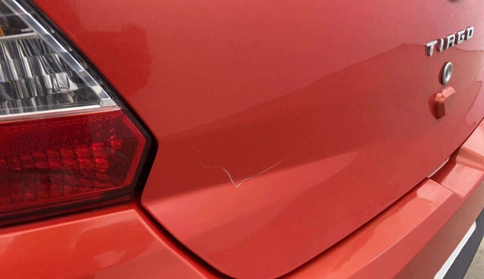 2020 Tata Tiago XZ PETROL, Petrol, Manual, 12,055 km, Dicky (Boot door) - Minor scratches