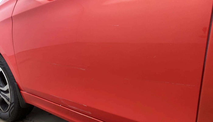 2020 Tata Tiago XZ PETROL, Petrol, Manual, 12,055 km, Front passenger door - Slightly dented