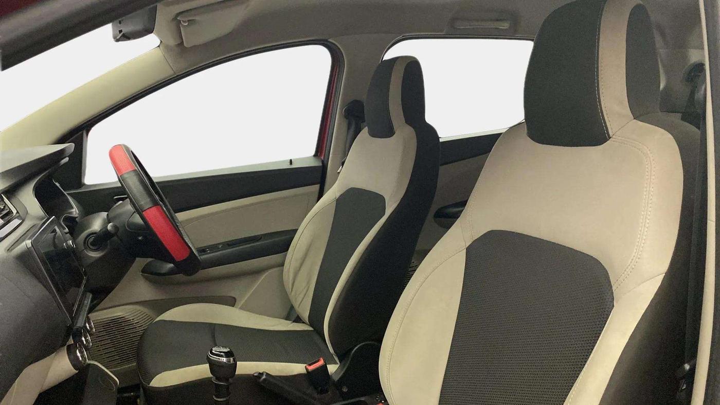 2019 Renault TRIBER RXT, Petrol, Manual, 78,790 km, Right Side Front Door Cabin