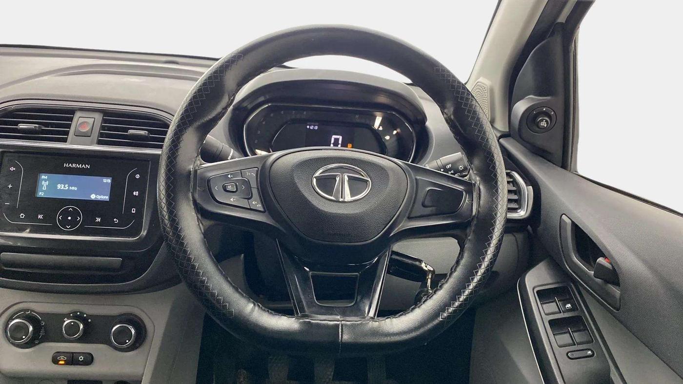 2023 Tata Tiago XT PETROL, Petrol, Manual, 15,806 km, Steering Wheel Close Up