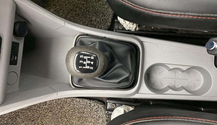 2023 Tata Tiago XT PETROL, Petrol, Manual, 15,806 km, Gear lever - Knob has minor damage