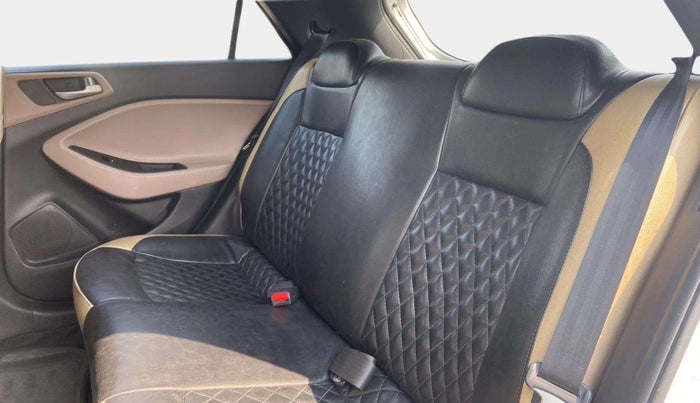 2019 Hyundai Elite i20 MAGNA PLUS 1.2, Petrol, Manual, 29,553 km, Right Side Rear Door Cabin