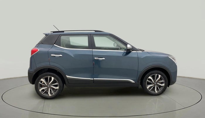 2022 Mahindra XUV300 W8 (O) 1.5 DIESEL, Diesel, Manual, 56,215 km, Right Side View