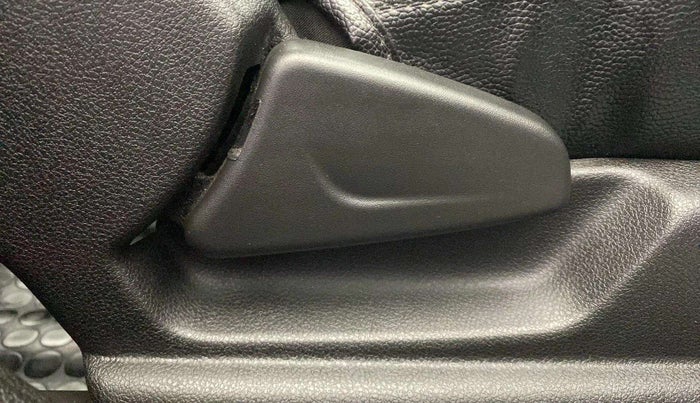 2019 Renault Kwid RXL, Petrol, Manual, 38,318 km, Driver Side Adjustment Panel