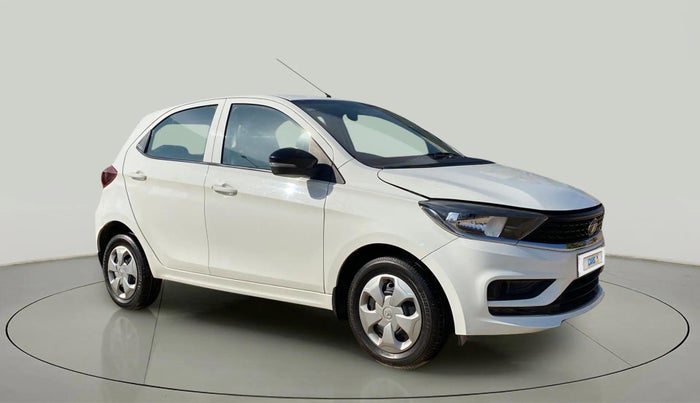 2022 Tata Tiago XT CNG, CNG, Manual, 13,340 km, Right Front Diagonal