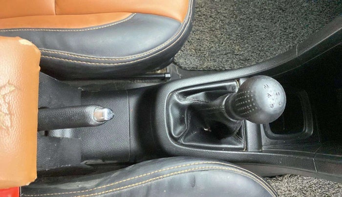 2016 Maruti Swift VXI, Petrol, Manual, 68,474 km, Gear Lever