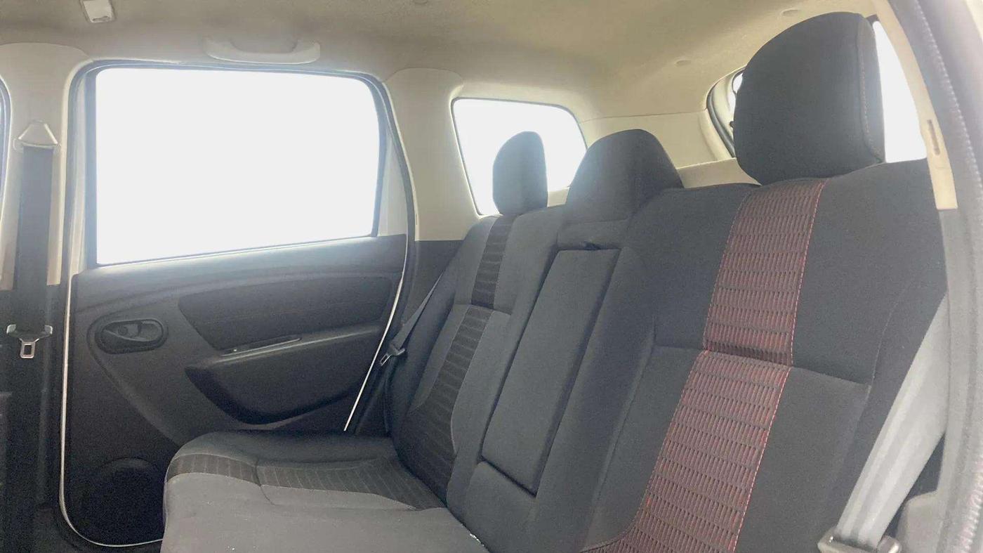 2017 Renault Duster RXS CVT, Petrol, Automatic, 60,169 km, Right Side Rear Door Cabin