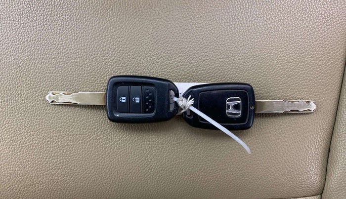 2015 Honda City 1.5L I-VTEC V MT, Petrol, Manual, 83,564 km, Key Close Up