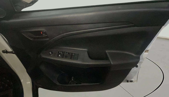 2022 Maruti BREZZA LXI SMART HYBRID, Petrol, Manual, 54,756 km, Driver Side Door Panels Control