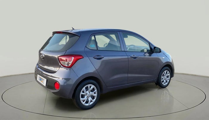 2017 Hyundai Grand i10 MAGNA 1.2 KAPPA VTVT, Petrol, Manual, 47,614 km, Right Back Diagonal