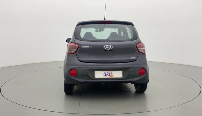 2017 Hyundai Grand i10 MAGNA 1.2 VTVT, Petrol, Manual, 32,963 km, Back/Rear