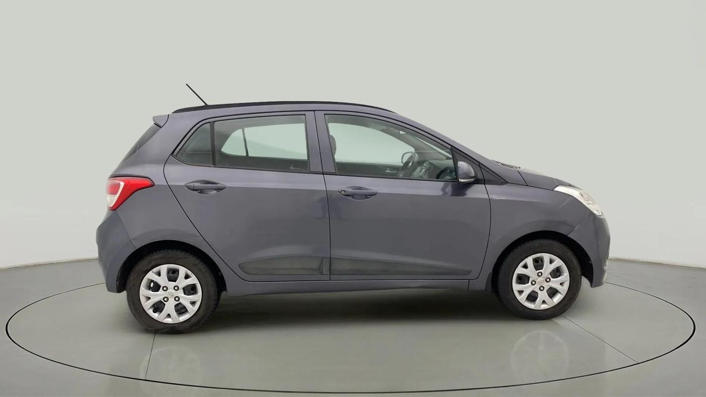 2015 Hyundai Grand i10 SPORTZ 1.2 KAPPA VTVT, Petrol, Manual, 42,109 km, Right Side View