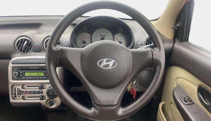 2013 Hyundai Santro Xing GLS, Petrol, Manual, 23,315 km, Steering Wheel Close Up