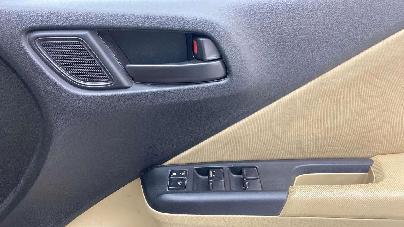 2015 Honda City 1.5L I-VTEC SV, Petrol, Manual, 84,091 km, Driver Side Door Panels Control