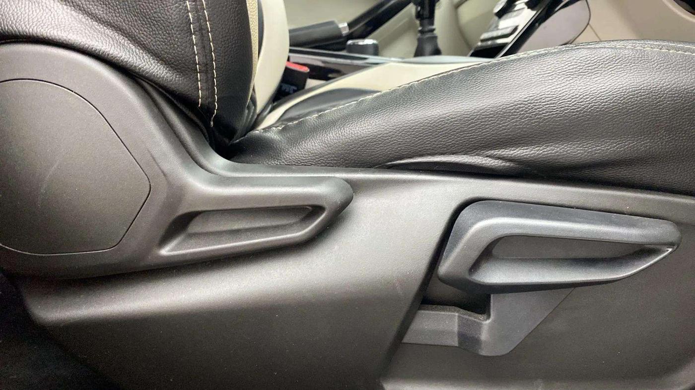 2022 Tata NEXON XZ PLUS PETROL, Petrol, Manual, 30,016 km, Driver Side Adjustment Panel
