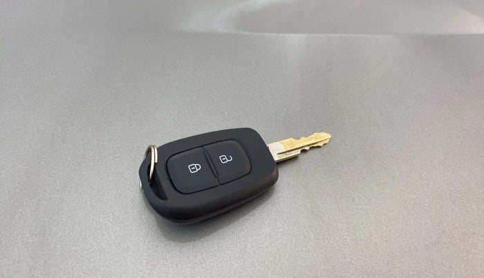 2018 Renault Kwid RXT 1.0 (O), Petrol, Manual, 82,905 km, Key Close Up