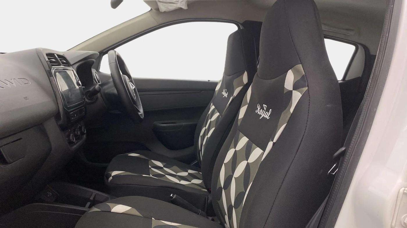 2019 Renault Kwid RXT 1.0 AMT (O), Petrol, Automatic, 26,535 km, Right Side Front Door Cabin