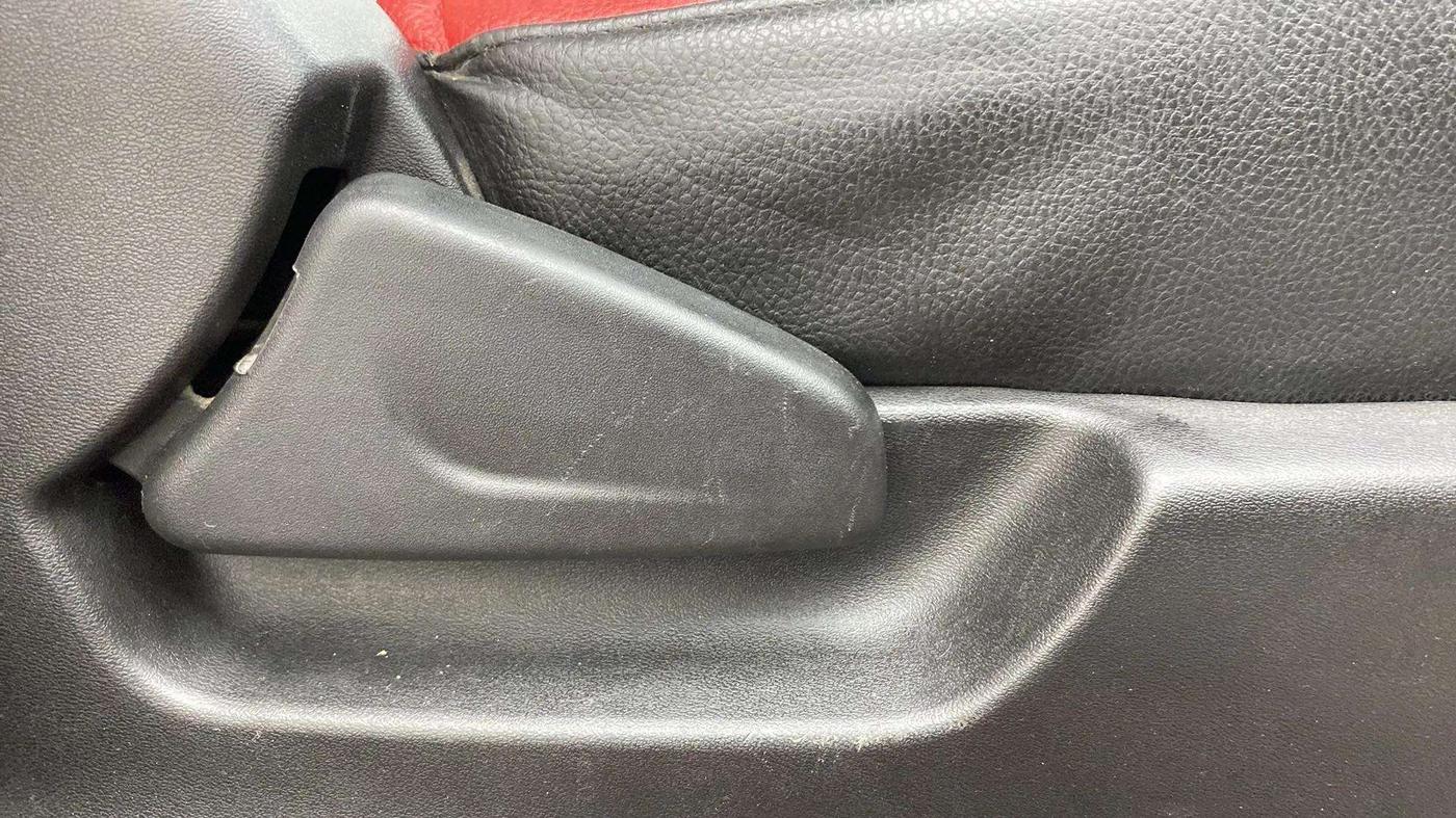 2017 Datsun Redi Go T (O), Petrol, Manual, 59,448 km, Driver Side Adjustment Panel