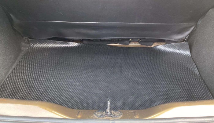 2021 Tata PUNCH ACCOMPLISHED DAZZLE PACK AMT, Petrol, Automatic, 53,966 km, Boot Inside