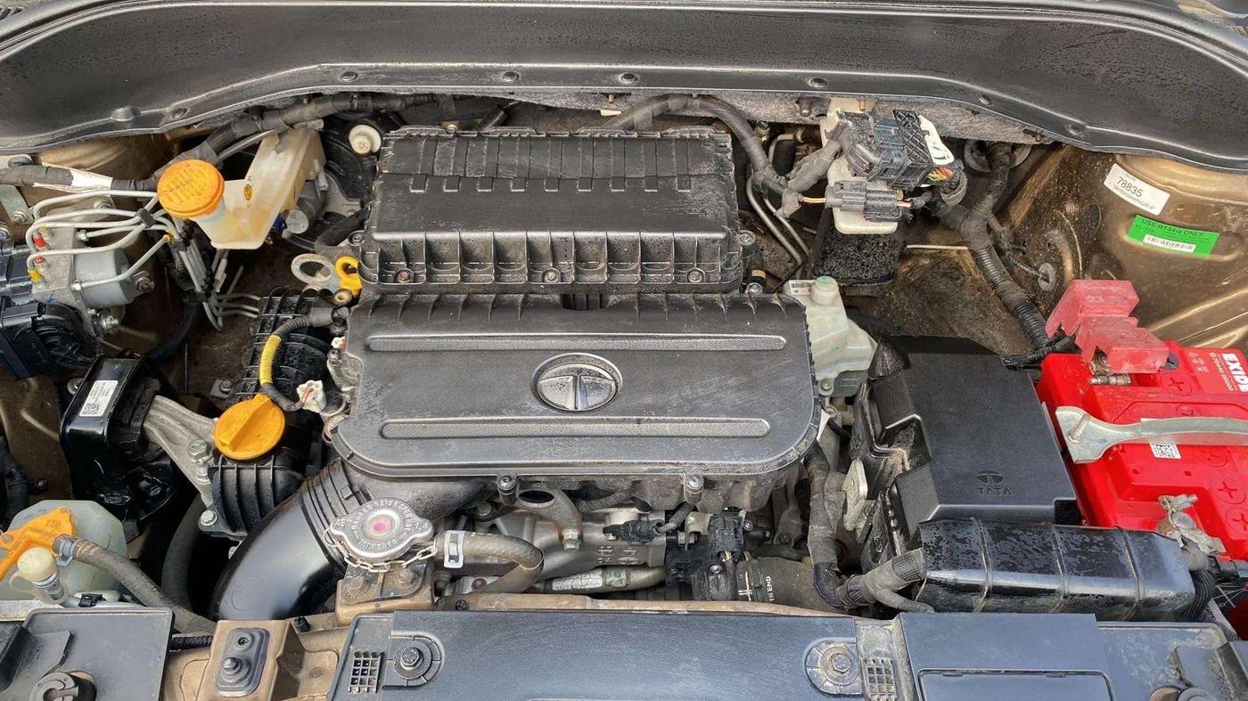2021 Tata PUNCH ACCOMPLISHED DAZZLE PACK AMT, CNG, Automatic, 53,966 km, Open Bonet