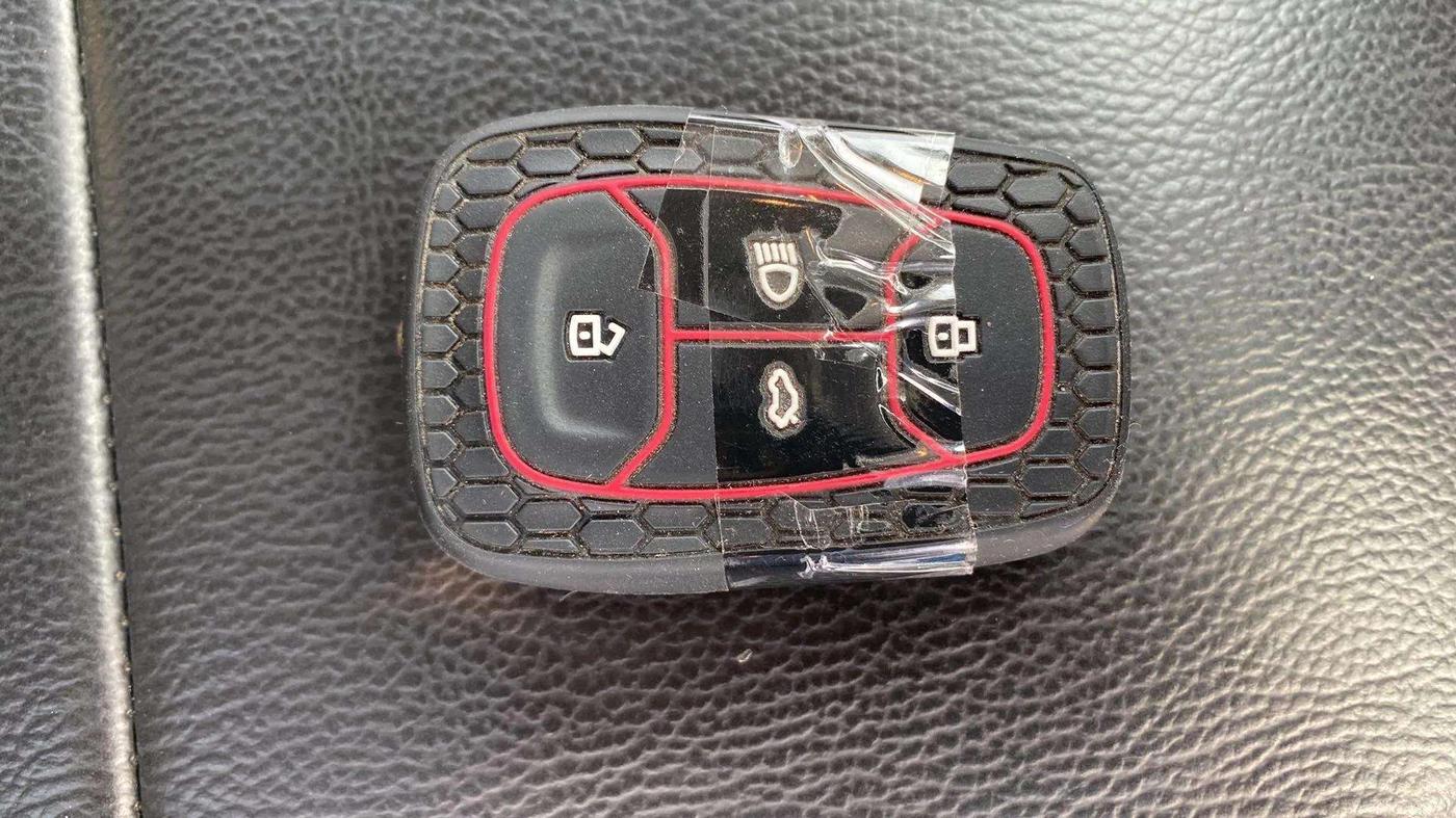 2021 Tata PUNCH ACCOMPLISHED DAZZLE PACK AMT, CNG, Automatic, 53,966 km, Key Close Up
