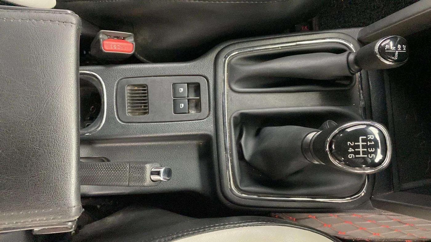 2021 Mahindra Thar LX HT PETROL 4WD MT, Petrol, Manual, 30,534 km, Gear Lever
