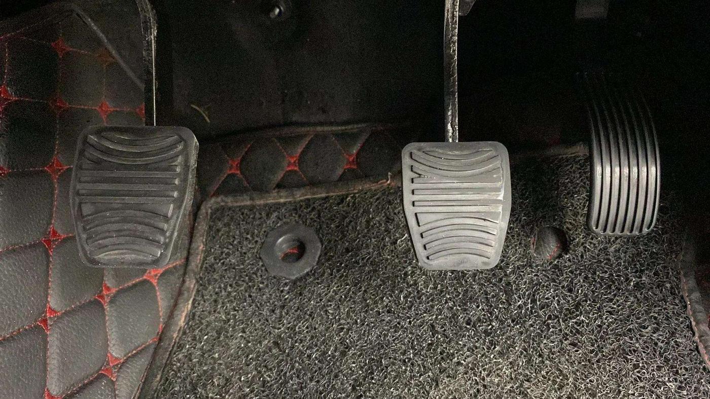 2021 Mahindra Thar LX HT PETROL 4WD MT, Petrol, Manual, 30,534 km, Pedals