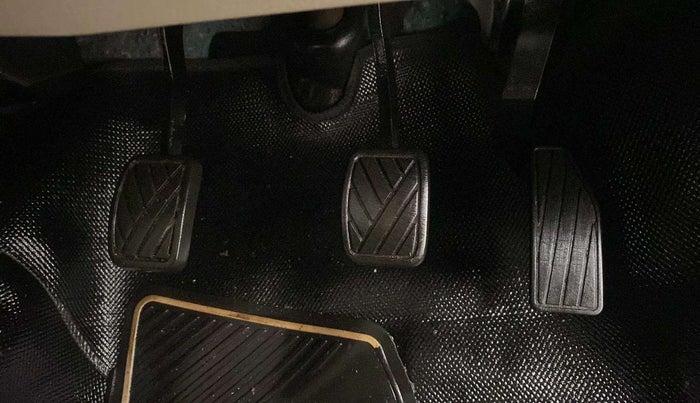 2019 Maruti Celerio VXI CNG, CNG, Manual, 64,788 km, Pedals