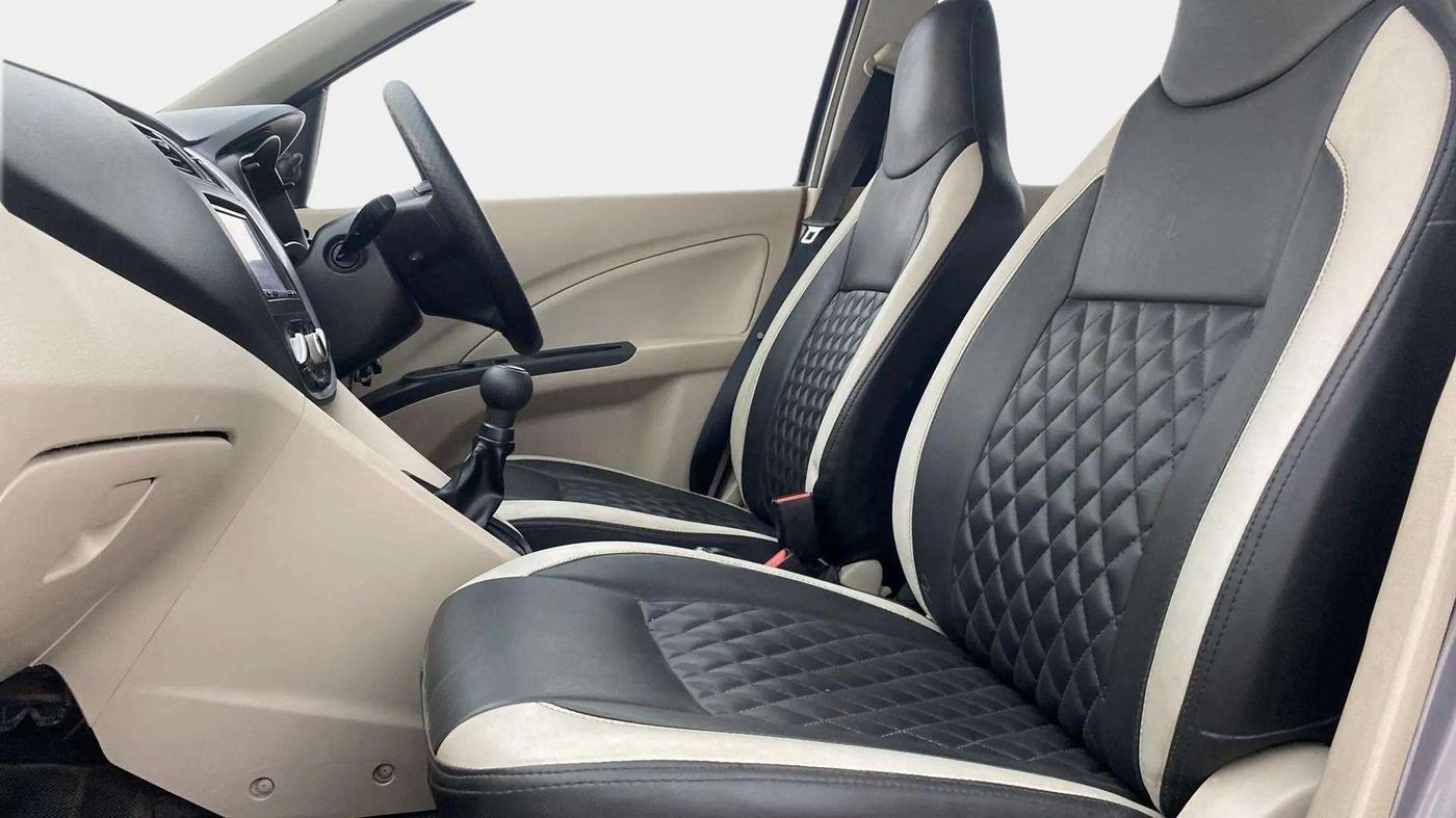 2019 Maruti Celerio VXI CNG, CNG, Manual, 64,788 km, Right Side Front Door Cabin