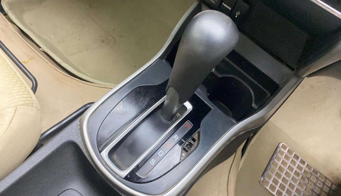 2018 Honda City 1.5L I-VTE V CVT, Petrol, Automatic, 79,030 km, Gear lever - Gear shift button minor damage