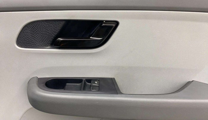 2020 Tata ALTROZ XE PETROL, Petrol, Manual, 21,817 km, Driver Side Door Panels Control