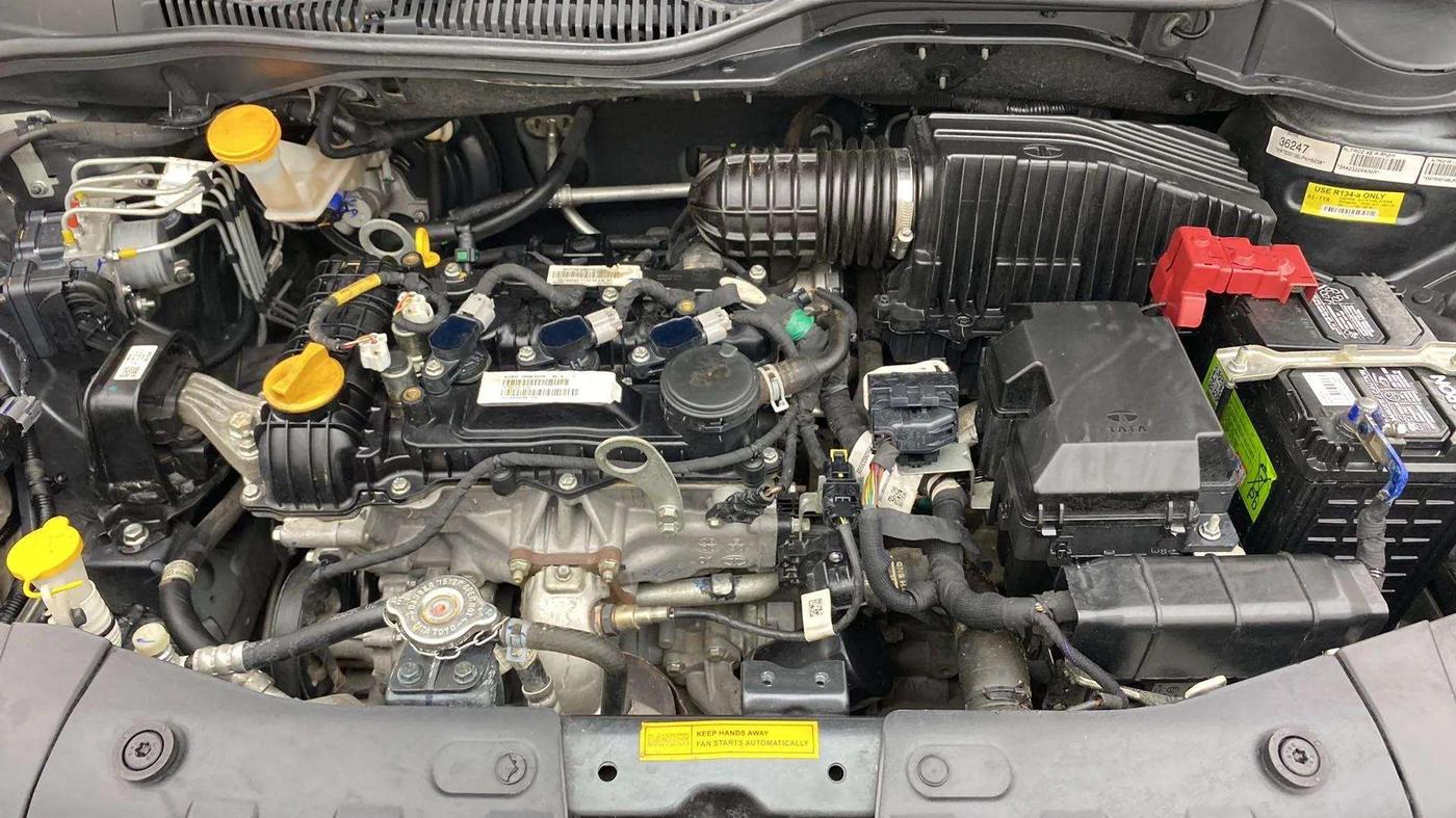2020 Tata ALTROZ XE PETROL, Petrol, Manual, 21,817 km, Open Bonet