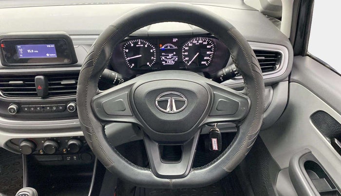 2020 Tata ALTROZ XE PETROL, Petrol, Manual, 21,817 km, Steering Wheel Close Up