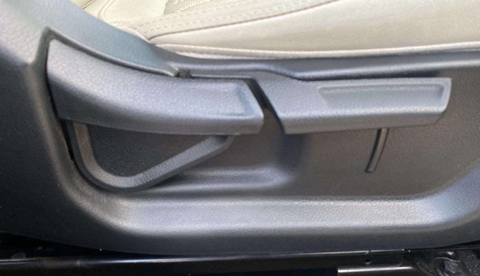2022 KIA SELTOS HTX 1.5 PETROL, Petrol, Manual, 46,446 km, Driver Side Adjustment Panel