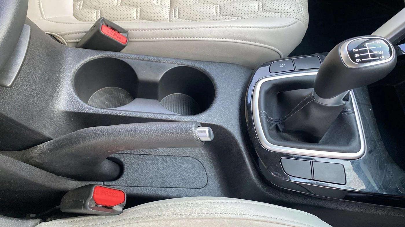 2022 KIA SELTOS HTX 1.5 PETROL, Petrol, Manual, 46,446 km, Gear Lever
