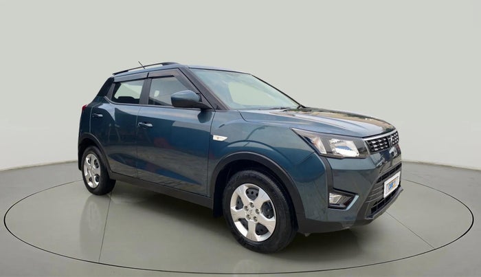 2024 Mahindra XUV300 W6 1.2 PETROL, Petrol, Manual, 3,388 km, Right Front Diagonal