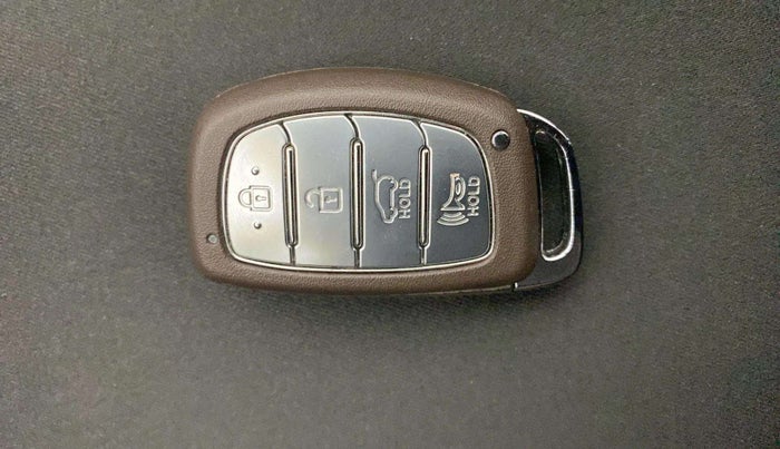 2021 Hyundai NEW I20 ASTA 1.2 MT, Petrol, Manual, 36,959 km, Key Close Up