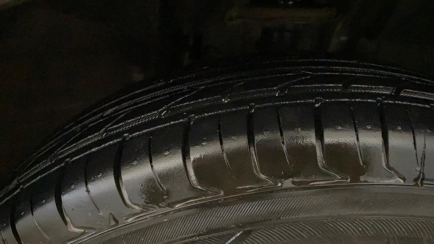2019 Renault TRIBER RXL MT, Petrol, Manual, 55,722 km, Right Front Tyre Tread
