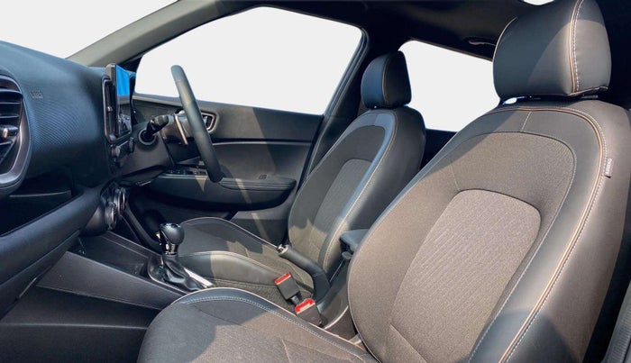 2023 Hyundai VENUE SX(O) 1.0 Turbo DCT Knight Edition, Petrol, Automatic, 9,298 km, Right Side Front Door Cabin
