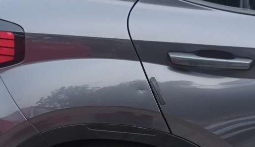 2023 Hyundai VENUE SX(O) 1.0 Turbo DCT Knight Edition, Petrol, Automatic, 9,298 km, Right quarter panel - Slightly dented