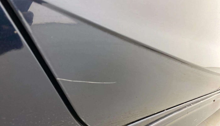 2021 Hyundai NEW I20 SPORTZ 1.2 MT, Petrol, Manual, 60,783 km, Right rear door - Minor scratches