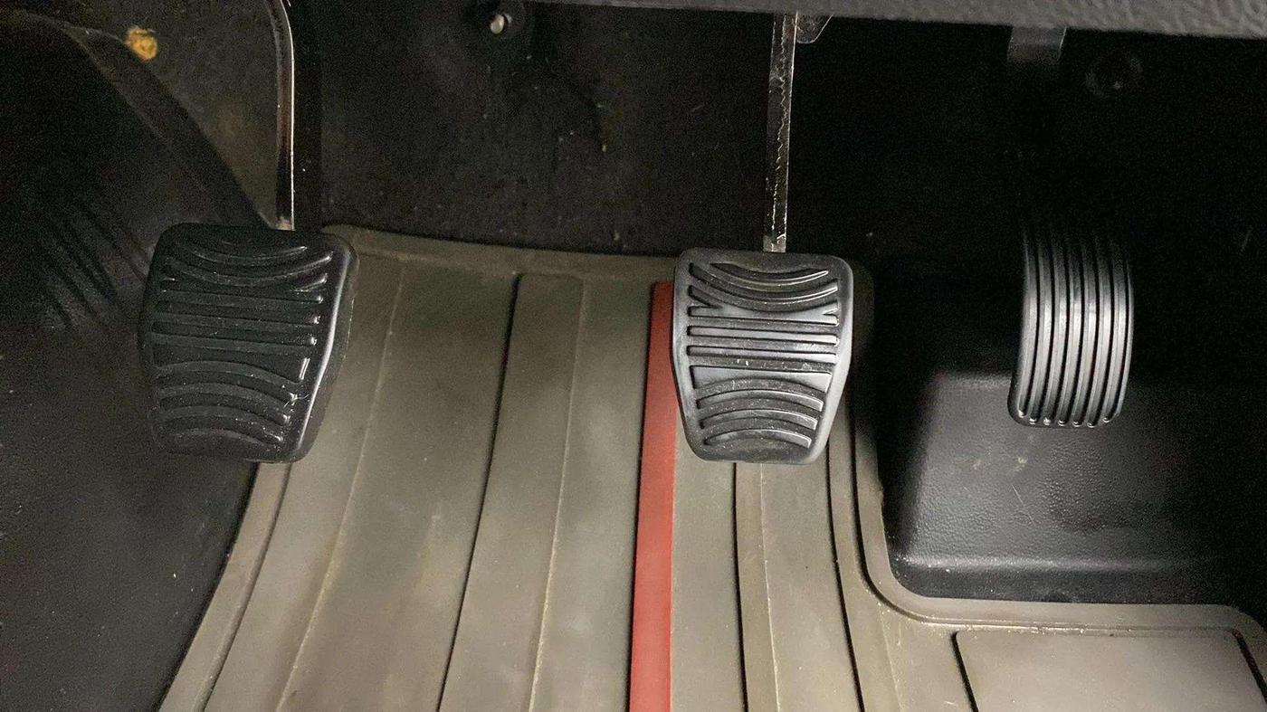 2021 Mahindra Thar LX HT PETROL 4WD MT, Petrol, Manual, 57,366 km, Pedals