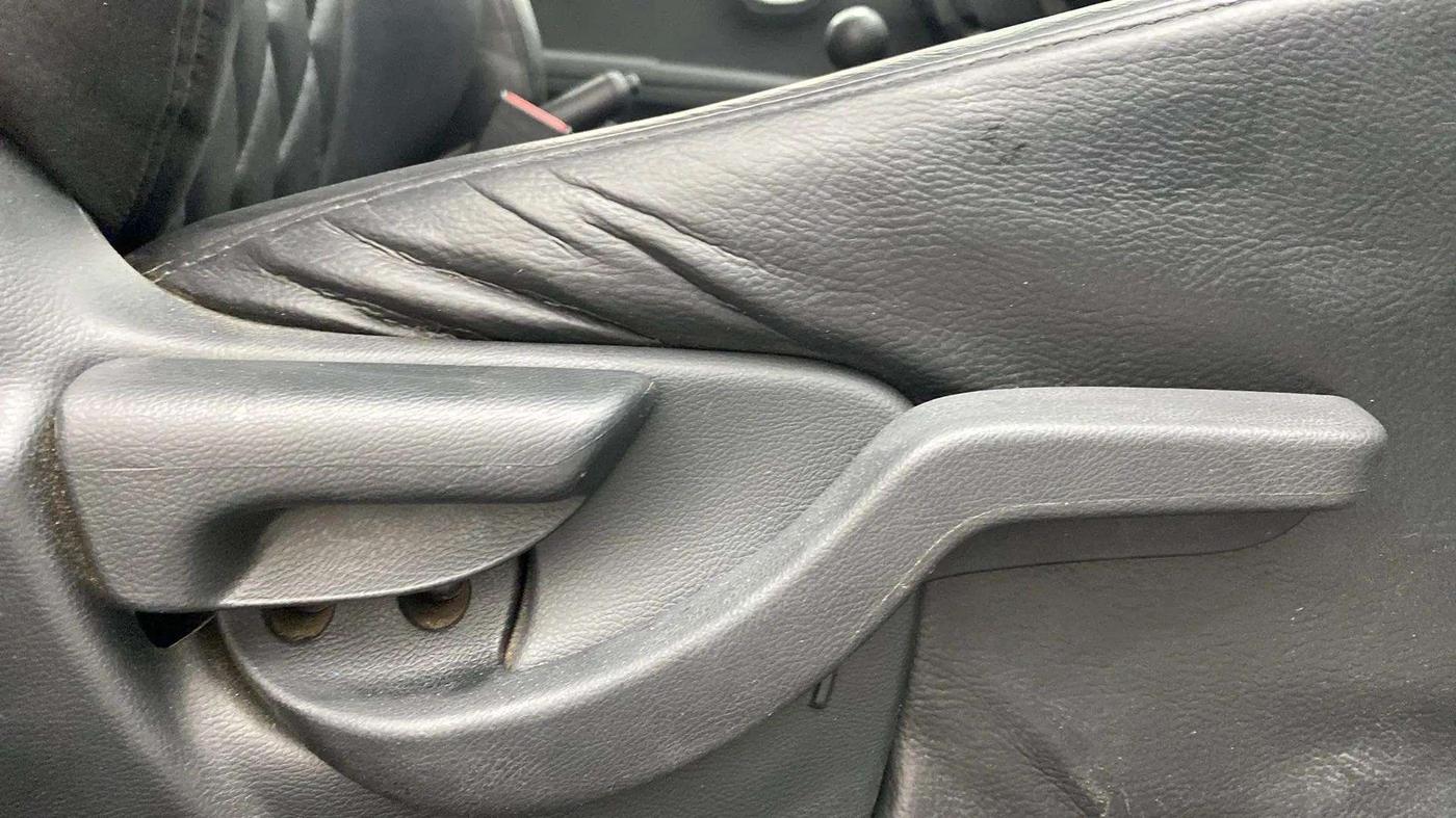 2019 Honda BR-V 1.5L I-VTEC S, Petrol, Manual, 26,047 km, Driver Side Adjustment Panel