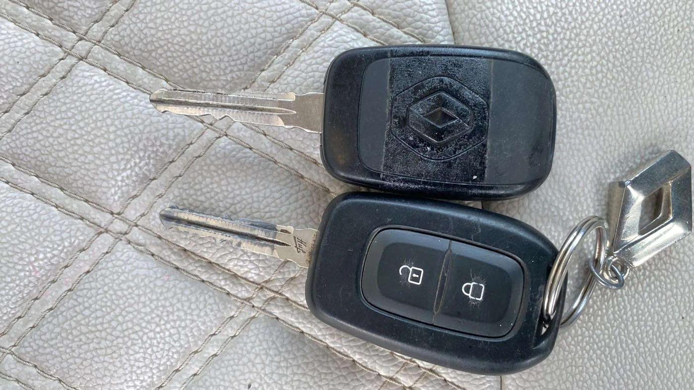 2021 Renault TRIBER RXT, Petrol, Manual, 27,158 km, Key Close Up