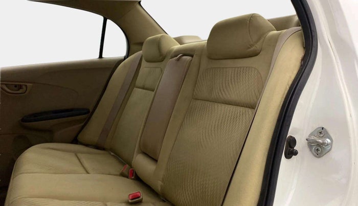 2014 Honda Amaze 1.5L I-DTEC S, Diesel, Manual, 1,04,571 km, Right Side Rear Door Cabin